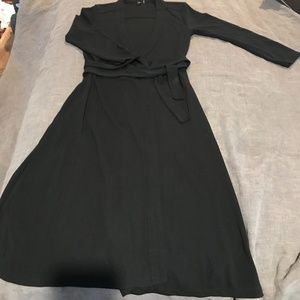 Tahari Classic Wraparound dress- SizeXS